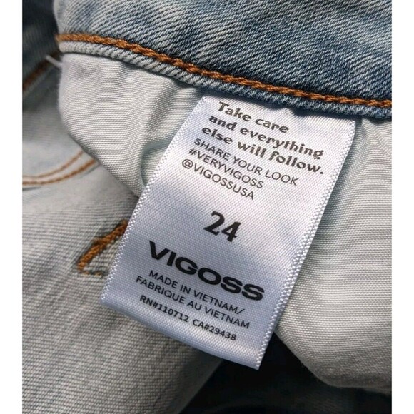 Vigoss Marley Jean Short Mid Rise Distressed Light Wash Size 24W - Picture 9 of 10